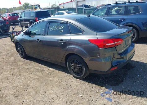 2017 Ford Focus S z USA, uszkodzony, nr VIN 1FADP3E2XHL229228